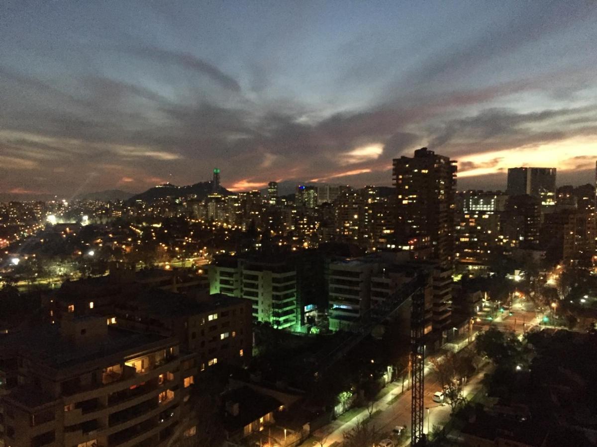 Moderno Y Lindo Excelente Ubicacion En Las Condes, Apumanque, Metro Manquehue *
