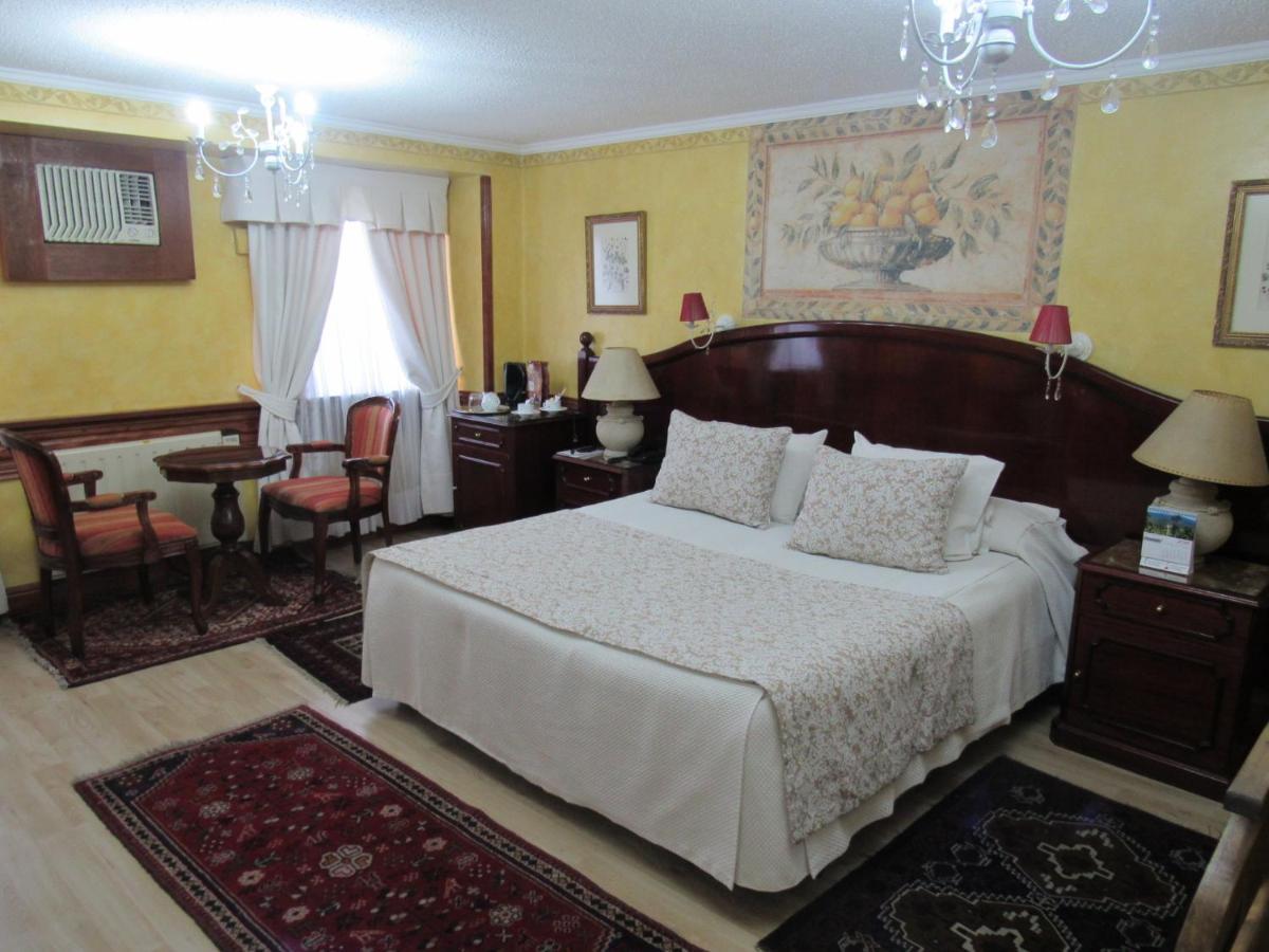 Ciudad De Vitoria Khách sạn 3*
