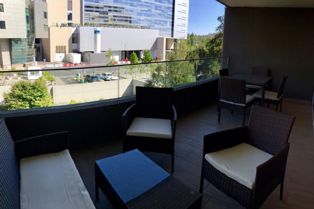 Acogedor Depto. A Un Costado De Clinica Condes Apartment *