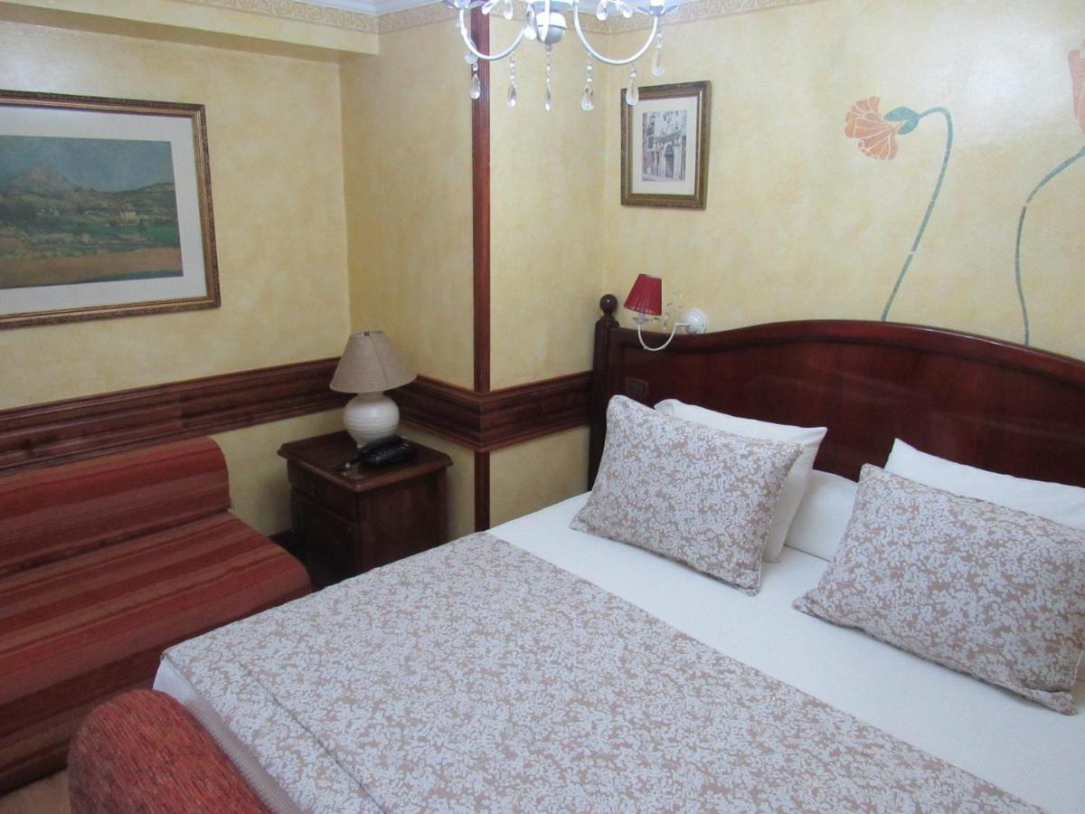 Khách sạn Ciudad De Vitoria 3*