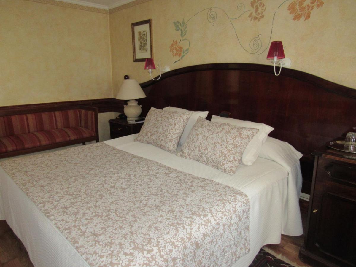 Ciudad De Vitoria 3*