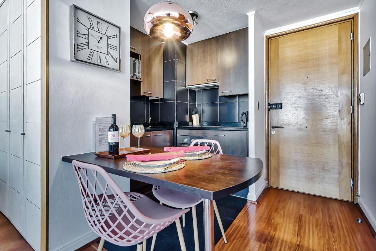 Rose Gold - 1br, Mountain View, Pool, Gym, Mall Apartamento Santiago de Chile