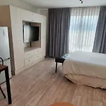 Departamento Centrico En Providencia, A Una Cuadra De Metro Pedro De Valdivia