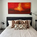 Lindo Departamento A Pasos De Clinica Las Condes 2