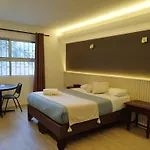 Click Hotel