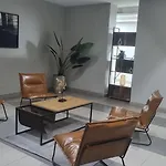 Condominio En Pleno Centro De La Florida