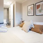 Trendy 1Br Nunoa Your Urban Getaway