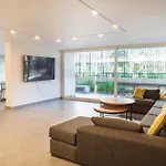 Stylish Studio Heart Of Nunoa