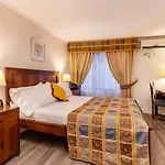 Park Plaza Apartments