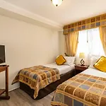 Park Plaza Apartments