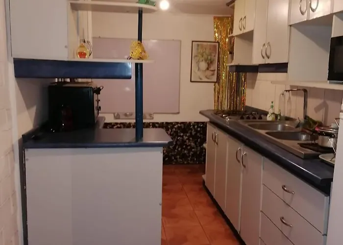 Se Arrienda 1 Habitacion Casa Huechuraba, Villa Las Bandurrias