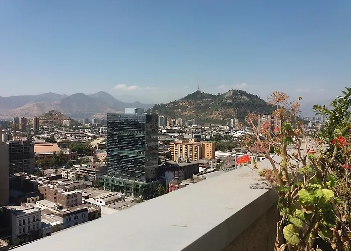 Teatinos 690