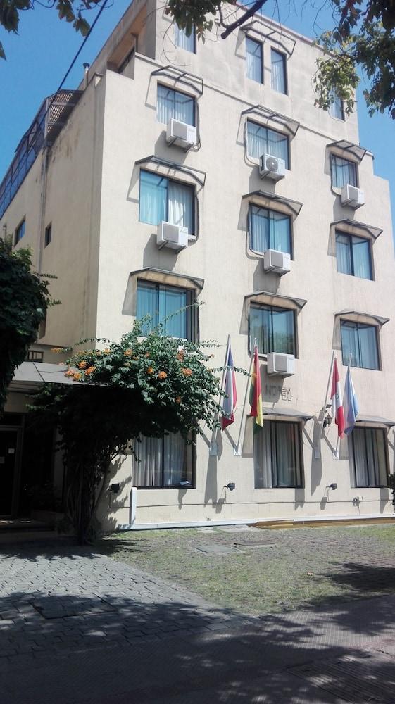 Maria Angola Hotel