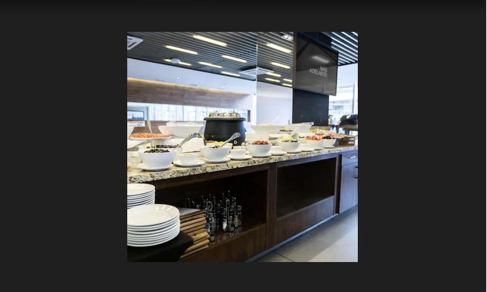 Hotel Capital Bellet Santiago