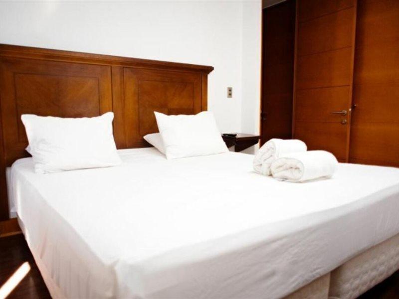 Exmonarca By Design