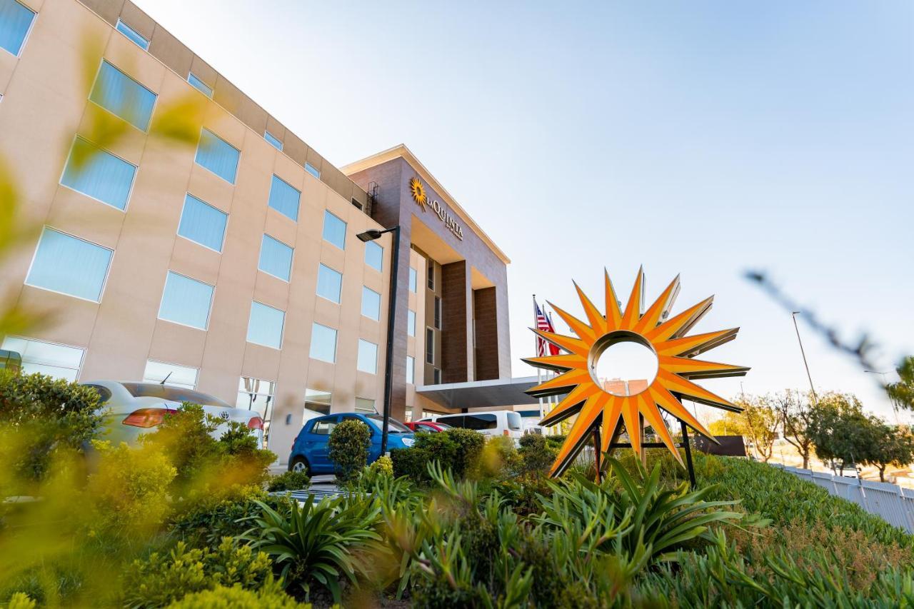 La Quinta By Wyndham Aeropuerto 4*