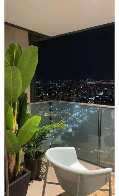 Apartment Luxury Apartment, Piso 34, De Lujo.