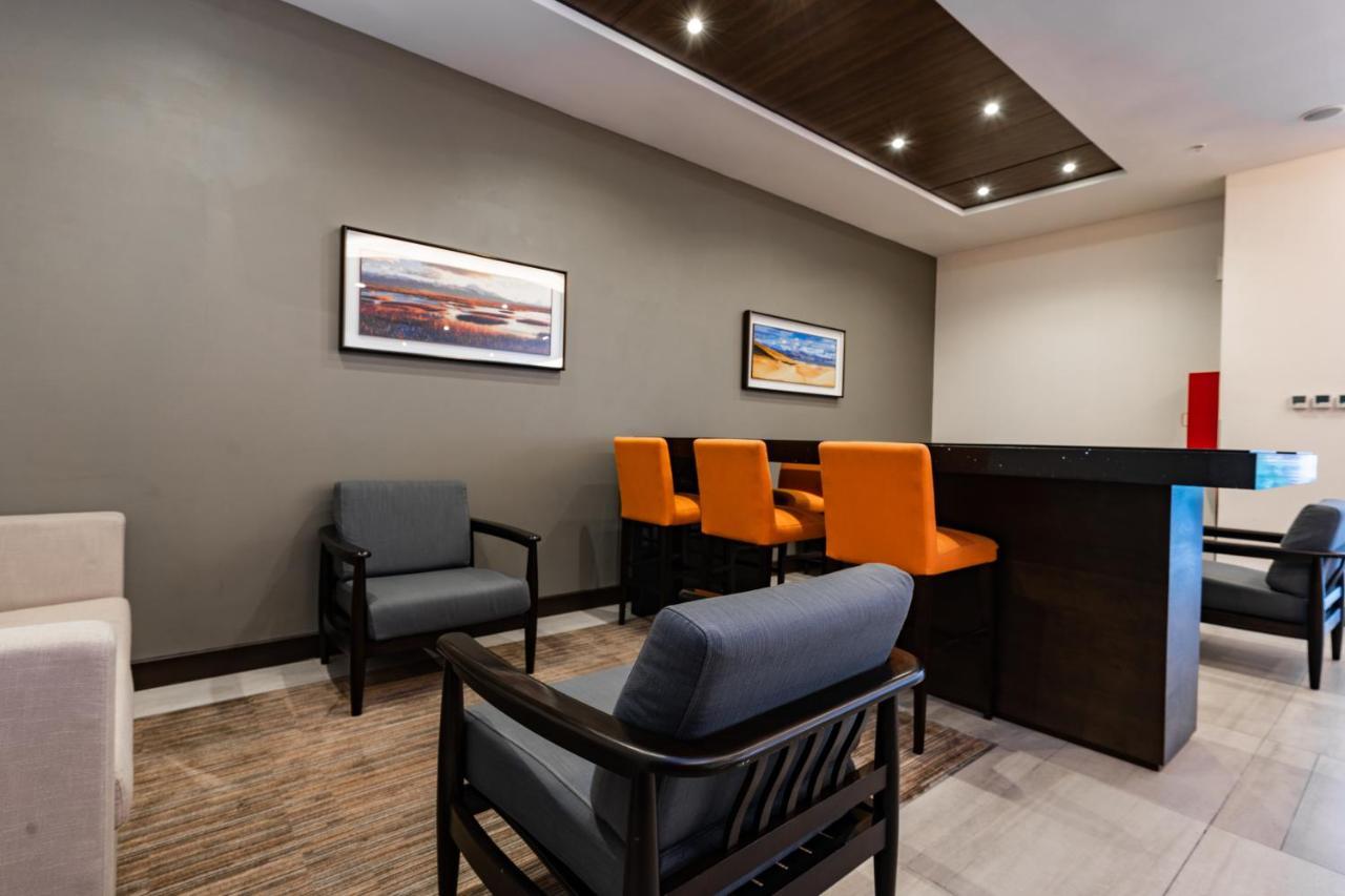 Hotel La Quinta By Wyndham Aeropuerto 4*