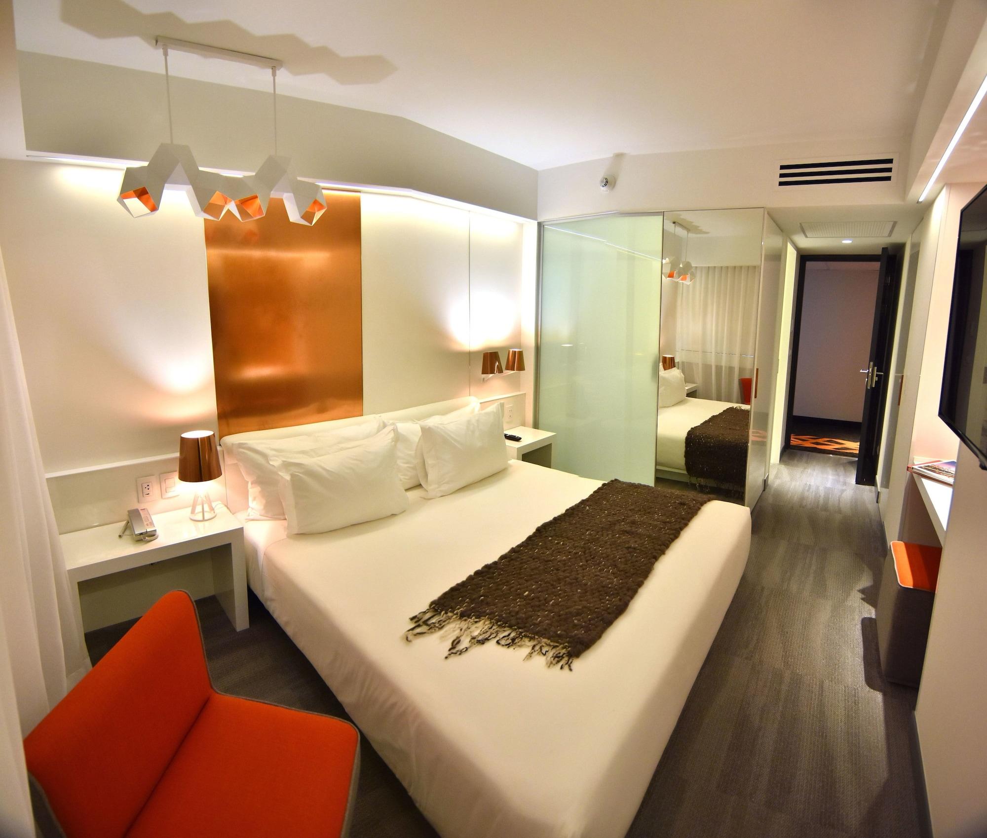 Hotel 45 By Director Santiago