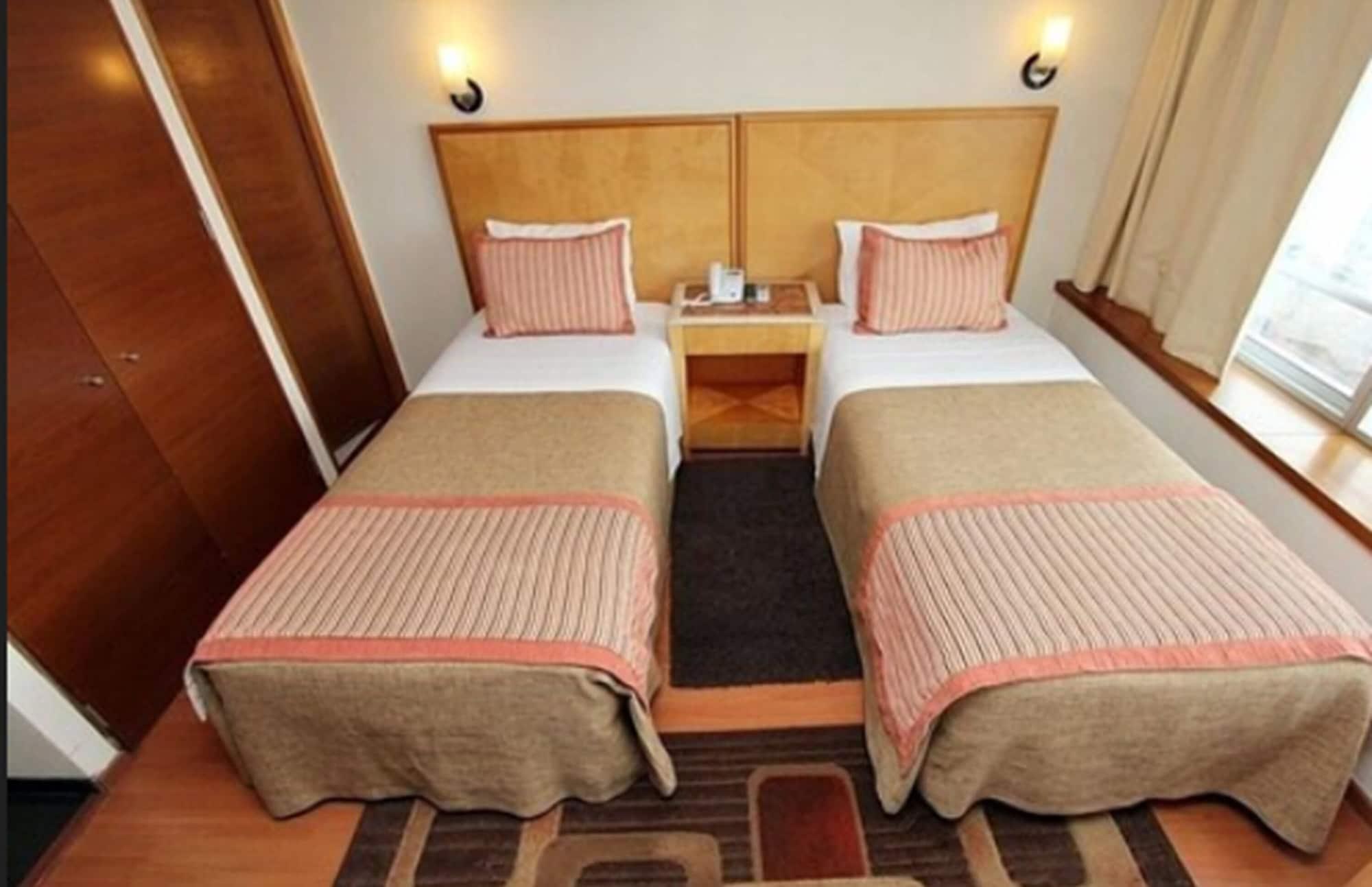 Rq Aparthotel Santiago