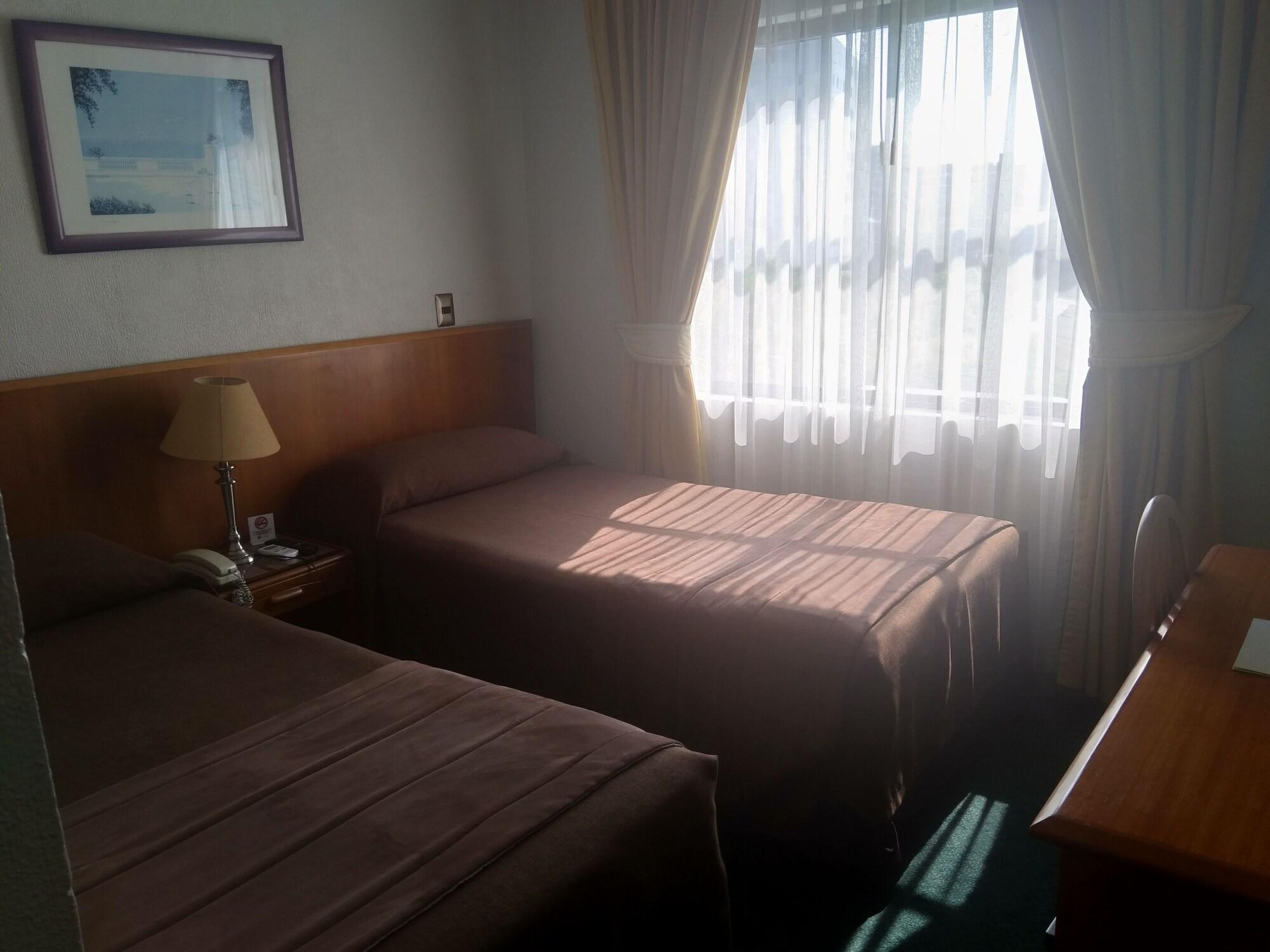 Hotel Maria Angola Santiago