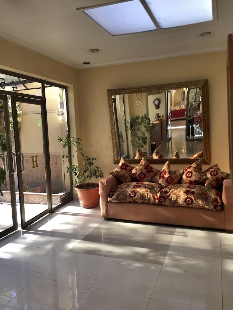 Maria Angola Hotel Santiago