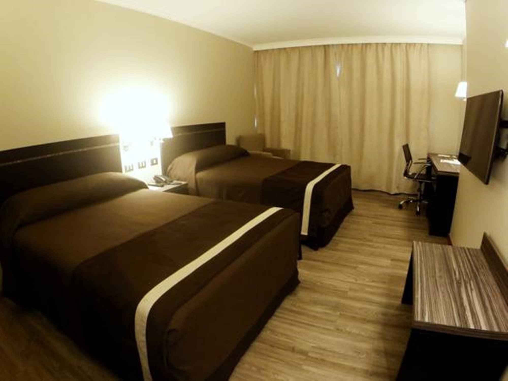 Hotel Hotel Diego De Almagro Providencia 4*