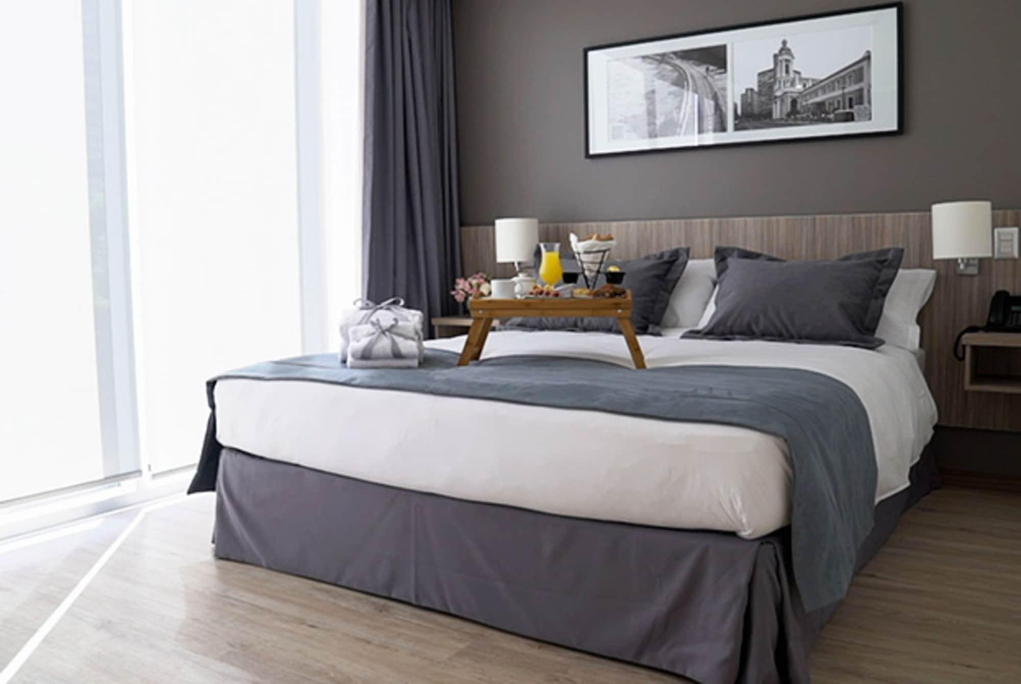 Hotel Capital Bellet Santiago