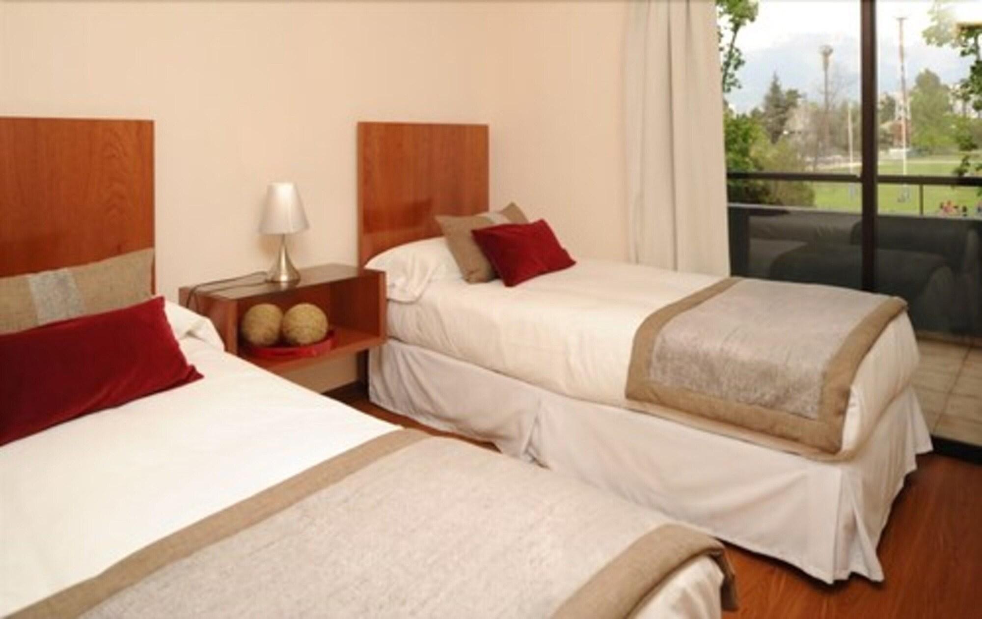 Aparthotel Essential By Time & Santiago