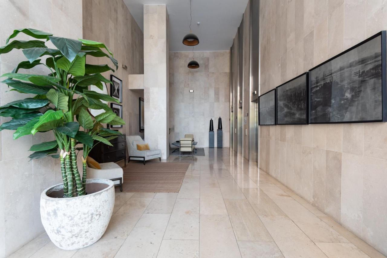 Uptown Eclectic 1br W/ Wifi, Pool, Parking & Metro Apartment Santiago