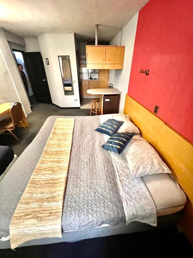 Monteverde Capsule hotel