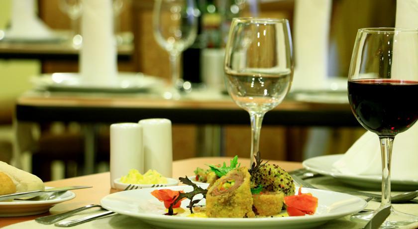 Hotel Diego De Almagro Centro 4*