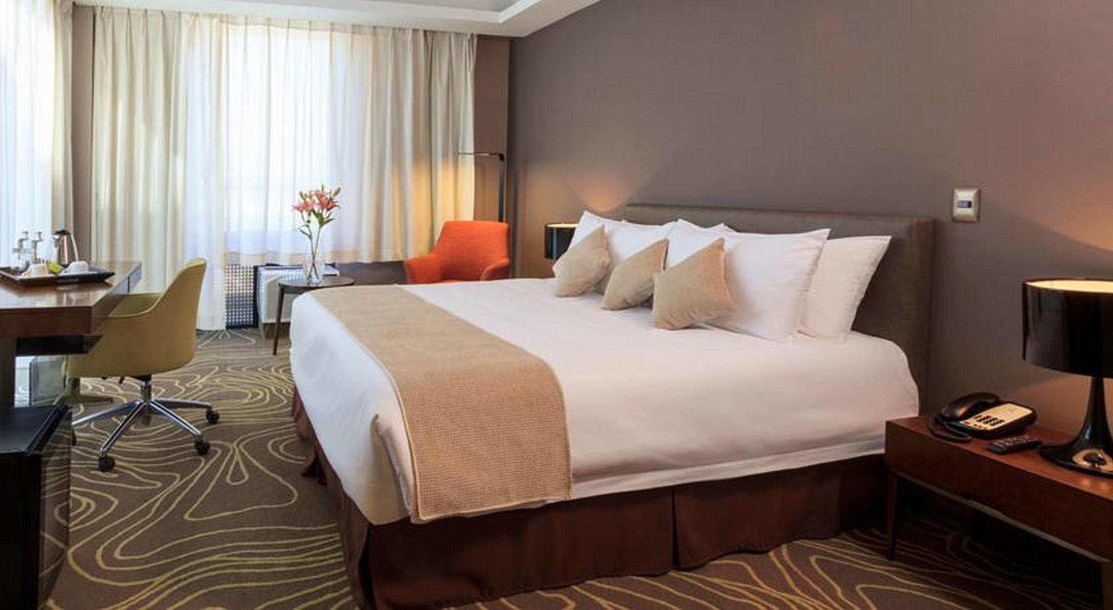 Khách sạn Courtyard By Marriott Airport 4*