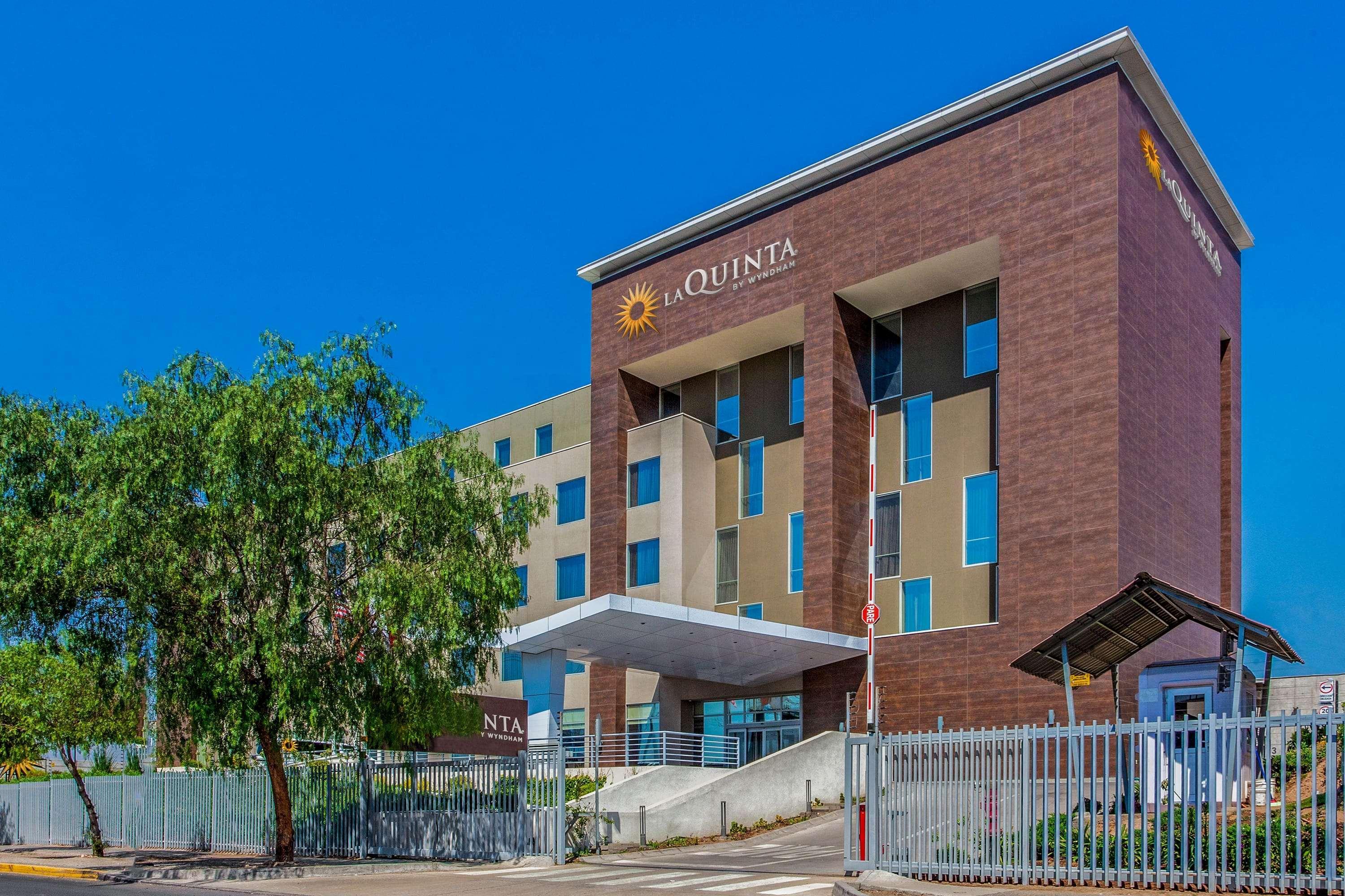 La Quinta By Wyndham Aeropuerto 4*