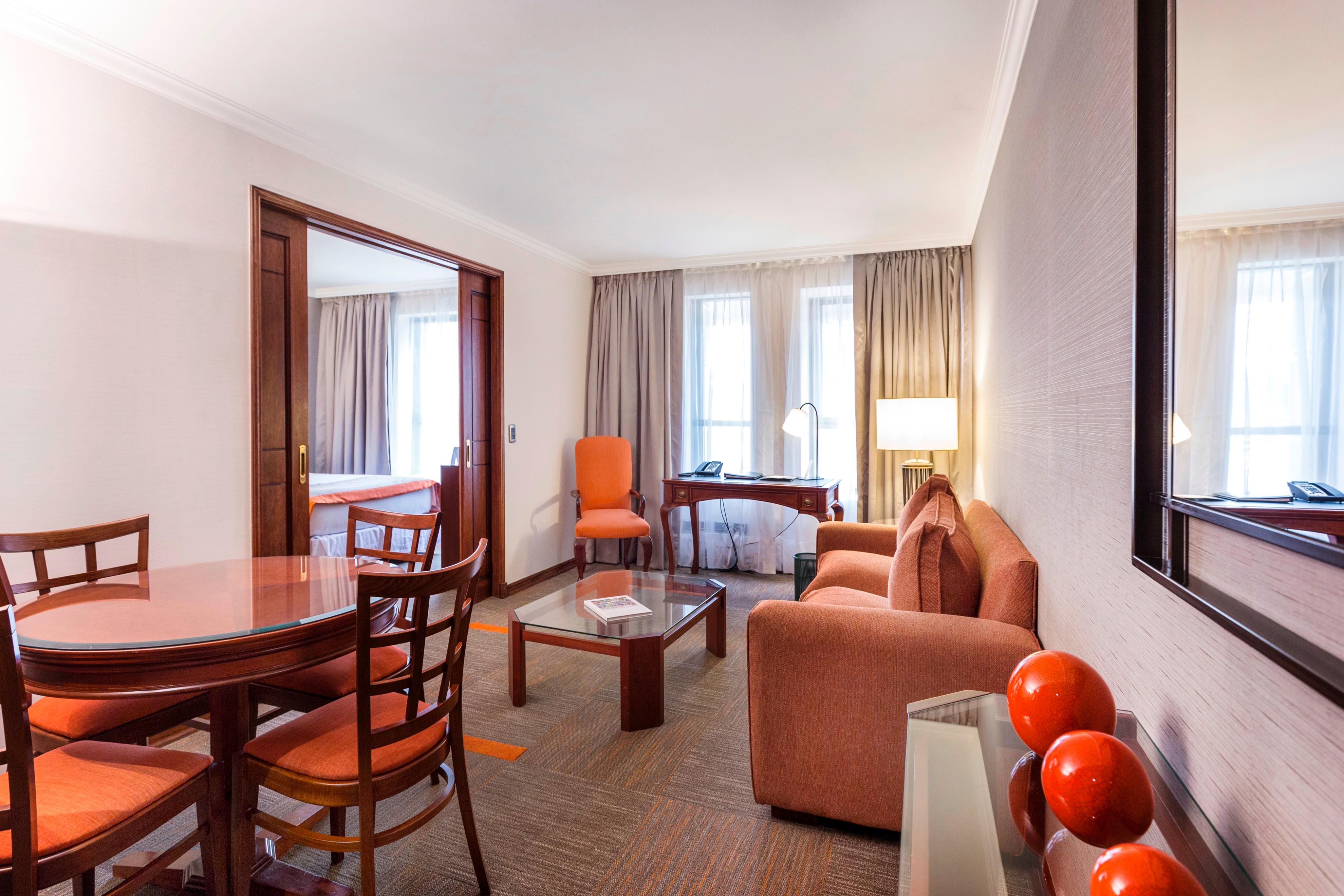 Plaza El Bosque Ebro Hotel Santiago