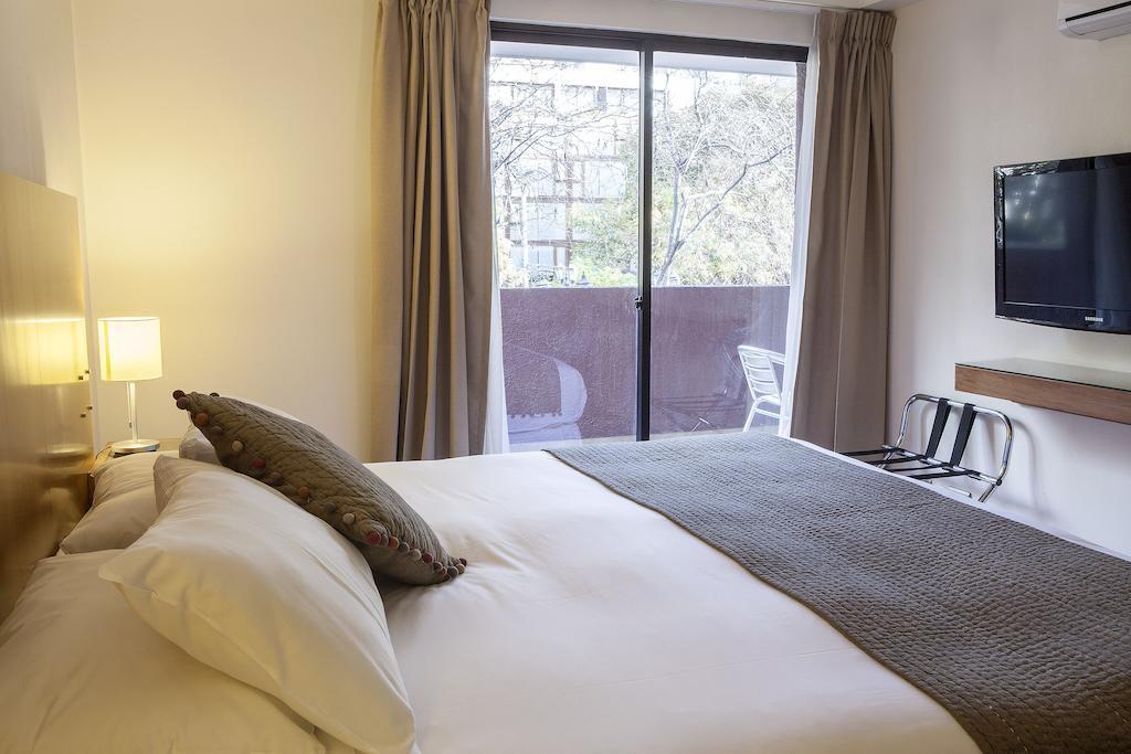 Aparthotel Essential By Time & Santiago
