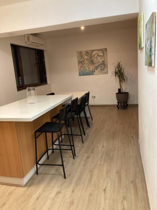 Apartamento Amplio Y Comodo Piso Frente Al Costanera Center *