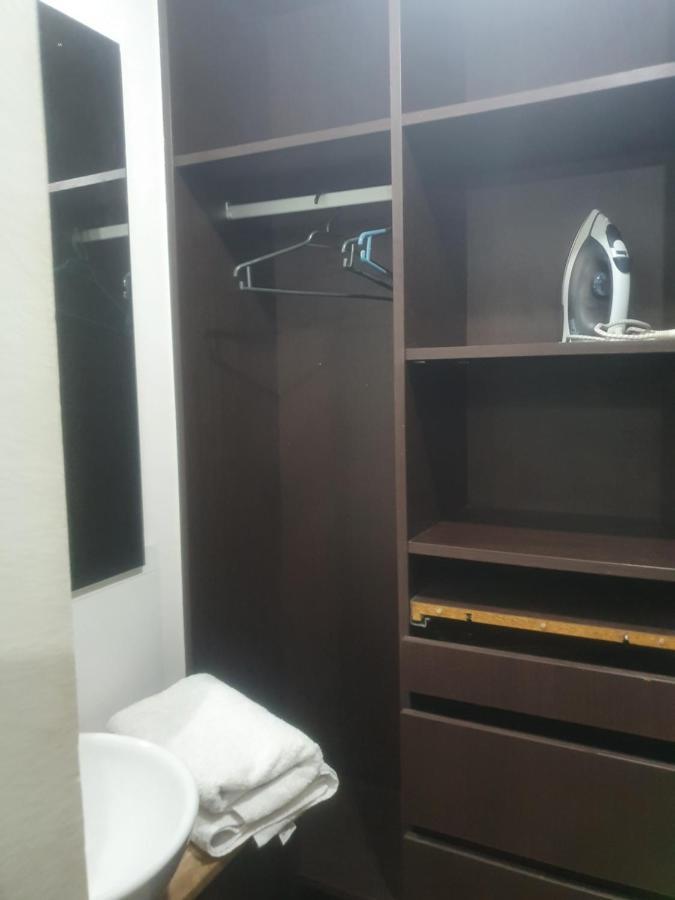 Condes, Departamento Amoblado . Metro Manquehue Apartment