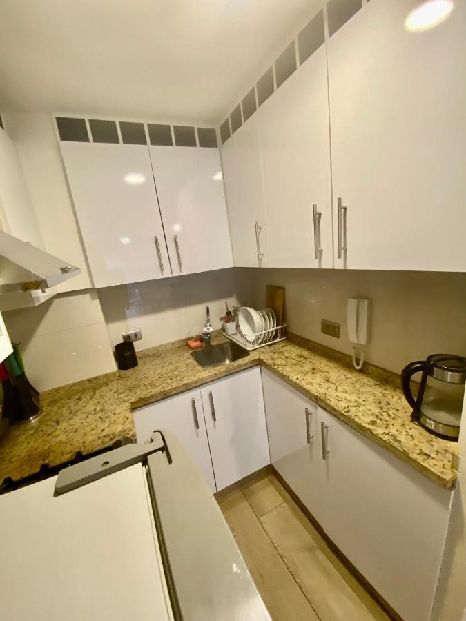 2 Dormitorios Familiar Condes 4 Personas Apartment *