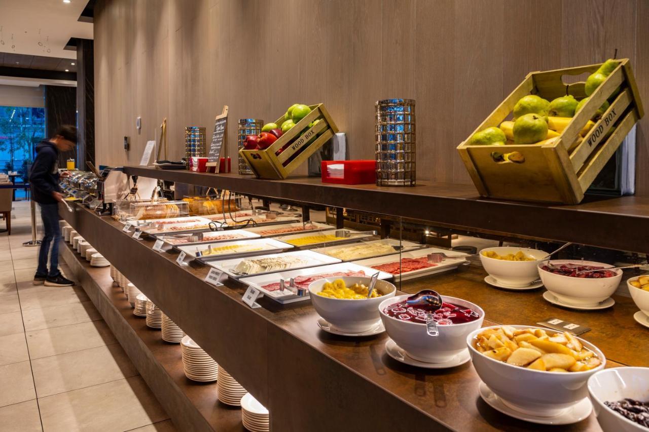 Hotel Western Premier Marina Condes Santiago