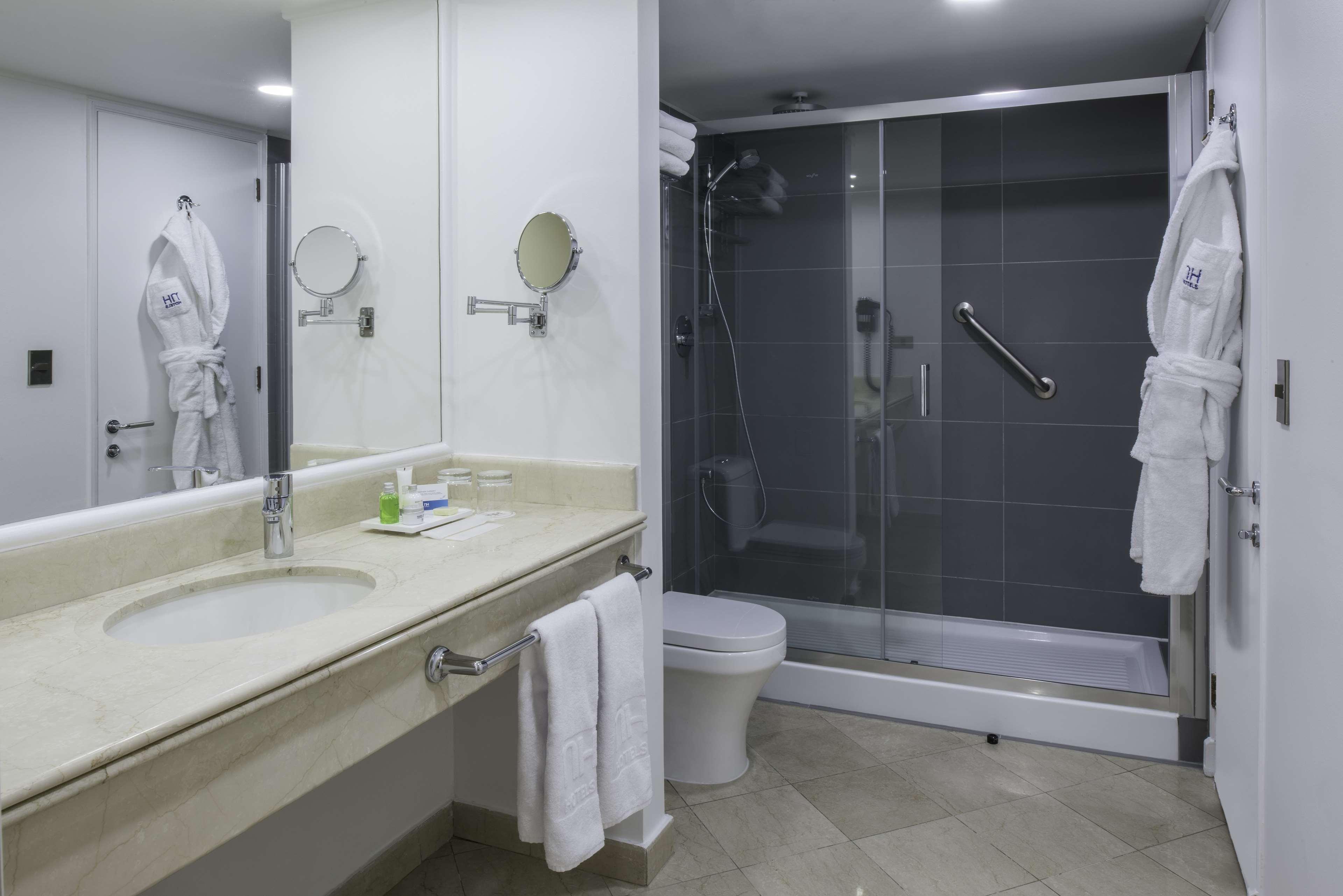 Nh Ciudad De Hotel