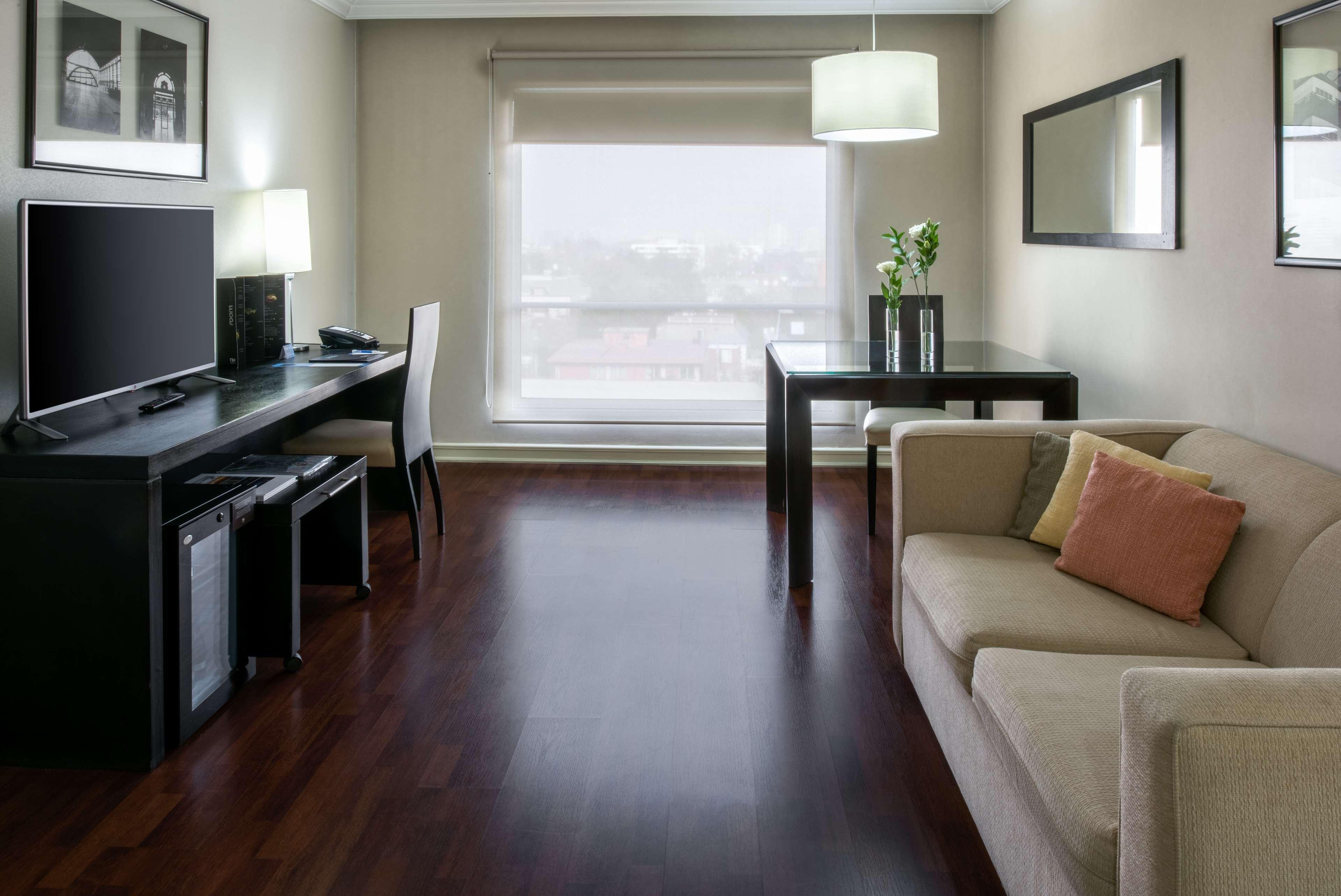 Nh Ciudad De Hotel