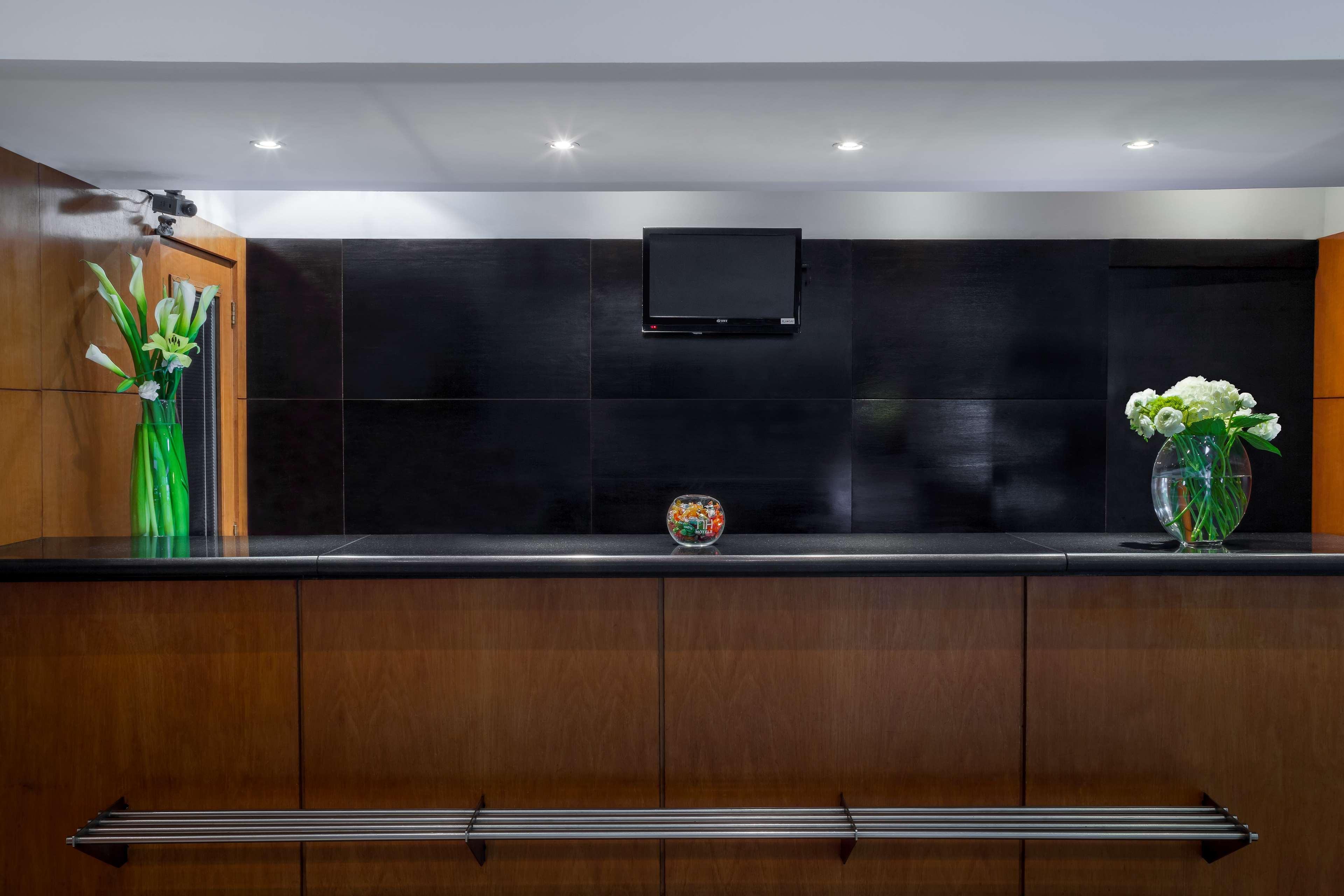 Nh Ciudad De Hotel Santiago