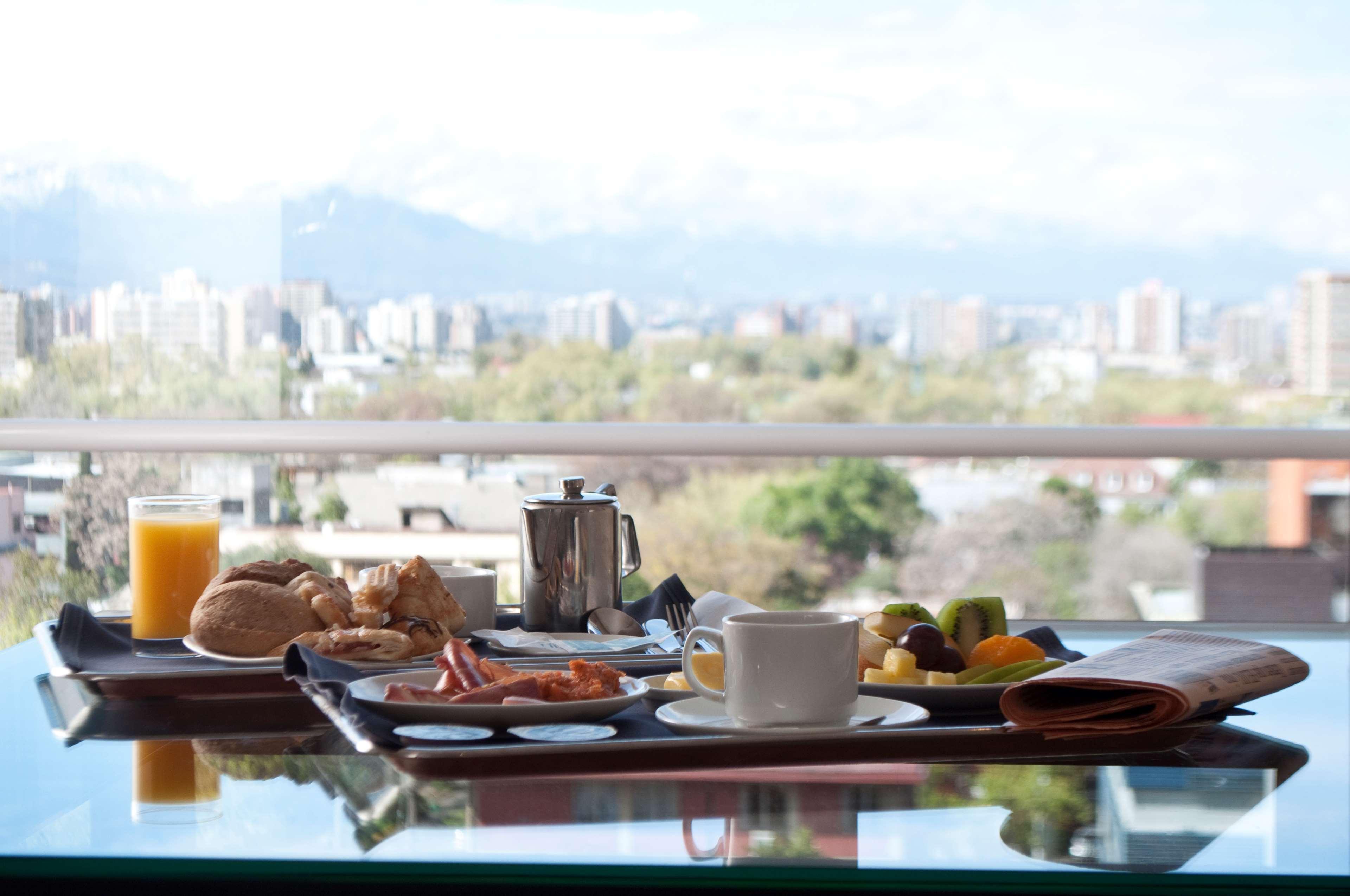 Nh Ciudad De Hotel 4*