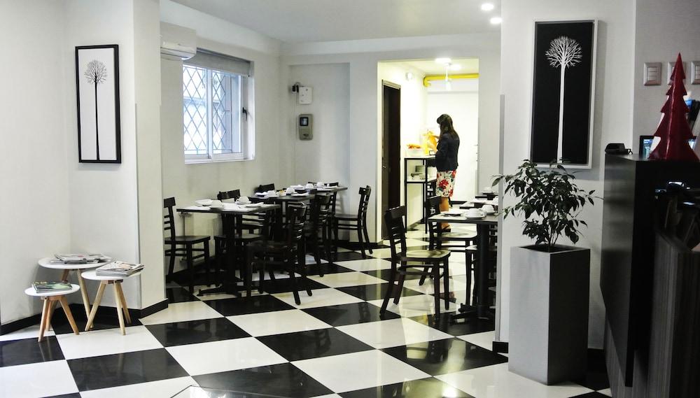 Elisa Cole Hotel 3*