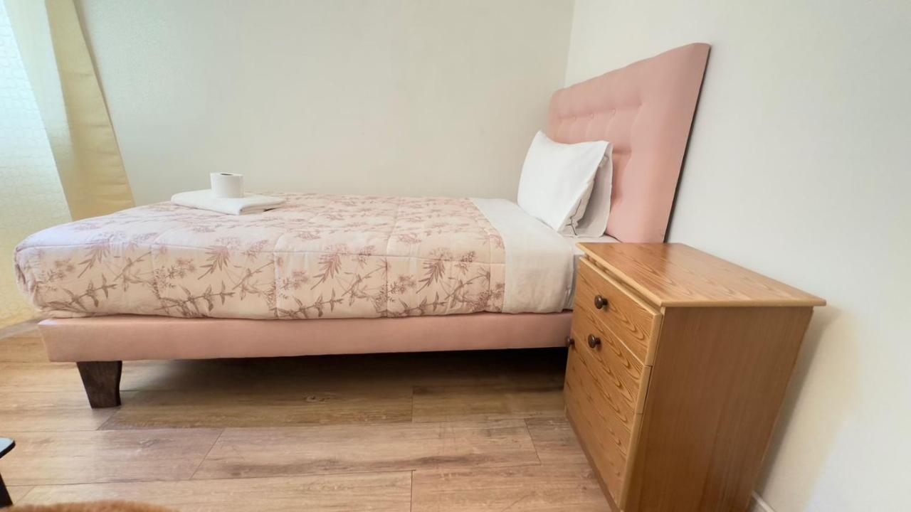 Hostal *
