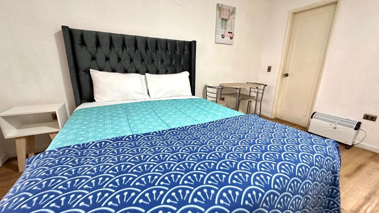 Pensión Hostal *
