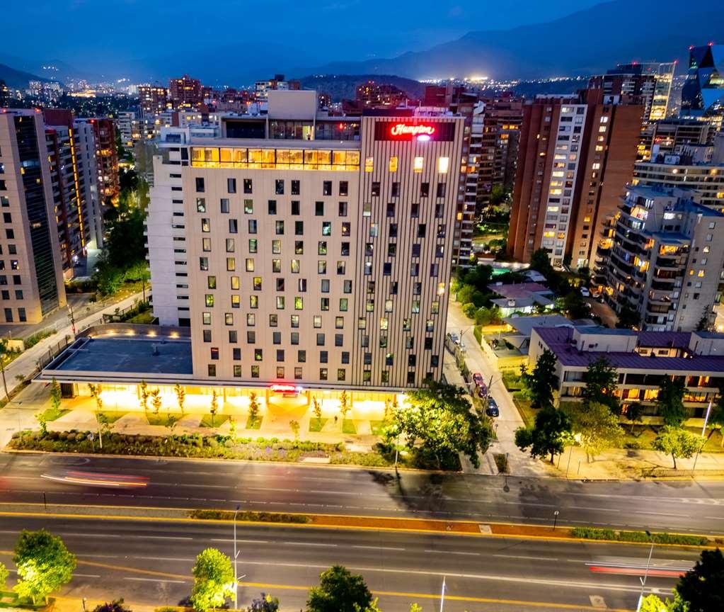 Hampton By Hilton Condes *