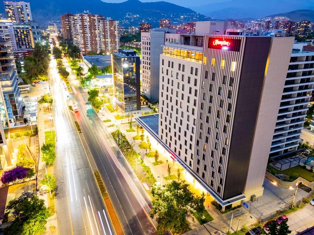 Hotel Hampton By Hilton Condes *