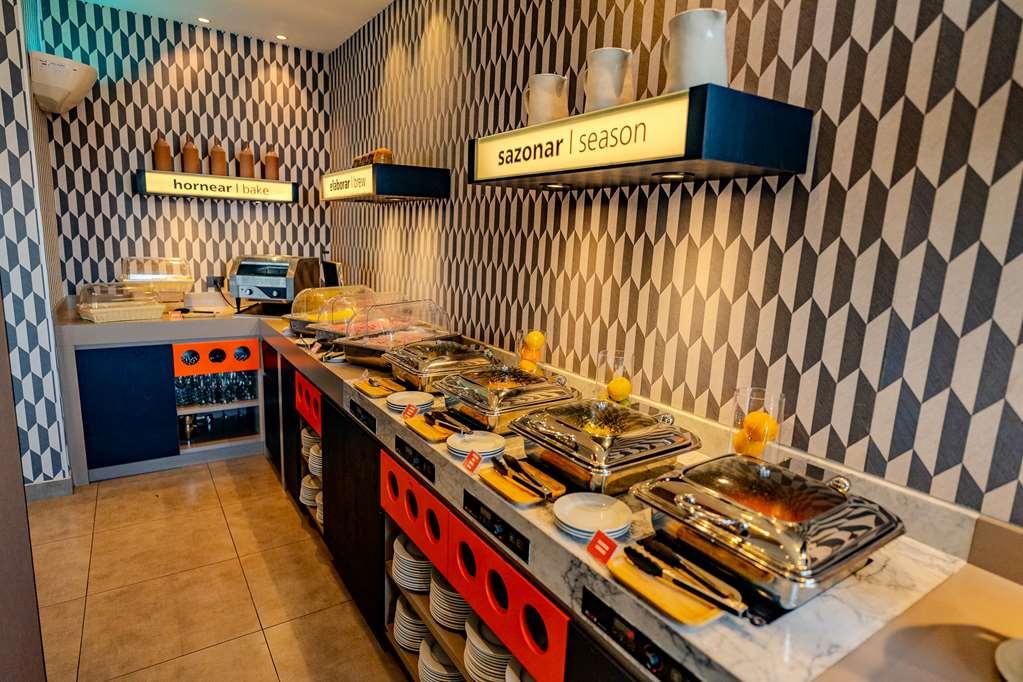 Hampton By Hilton Condes * Santiago
